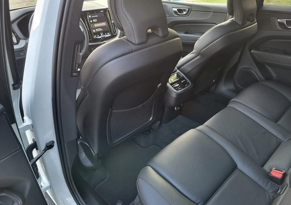 Volvo XC 60 cena 139900 przebieg: 114502, rok produkcji 2019 z Wrocław małe 326